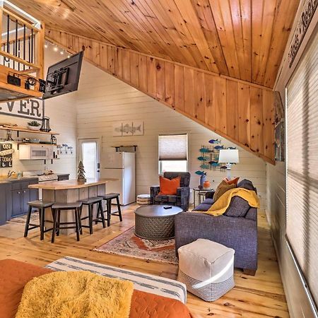 Pet-Friendly Studio With Loft And Mountain Views! Εξωτερικό φωτογραφία