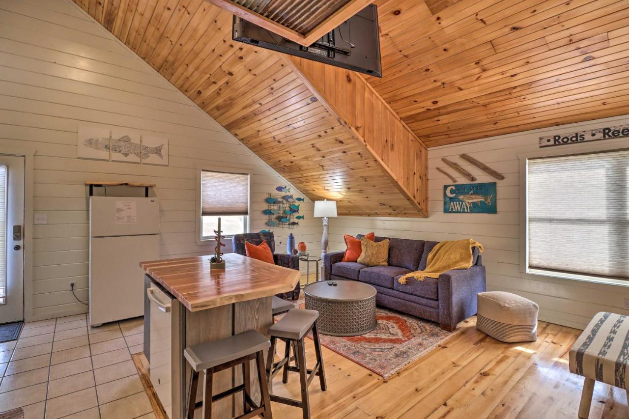 Pet-Friendly Studio With Loft And Mountain Views! Εξωτερικό φωτογραφία
