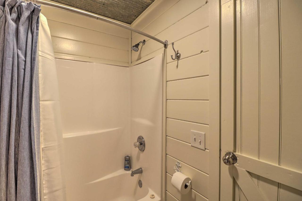 Pet-Friendly Studio With Loft And Mountain Views! Εξωτερικό φωτογραφία